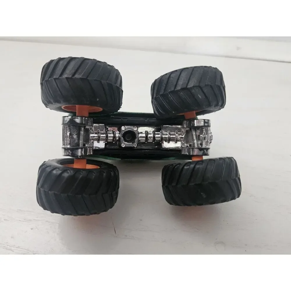 Hot Wheels Monster‎ Jam Truck Green Dragon Toy Car 1:64 Scale